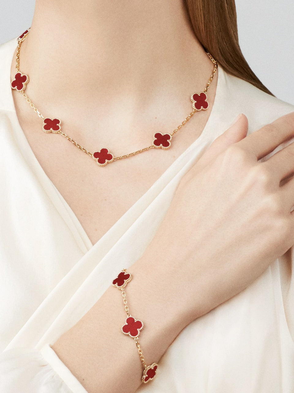 Elegant Gold Necklace