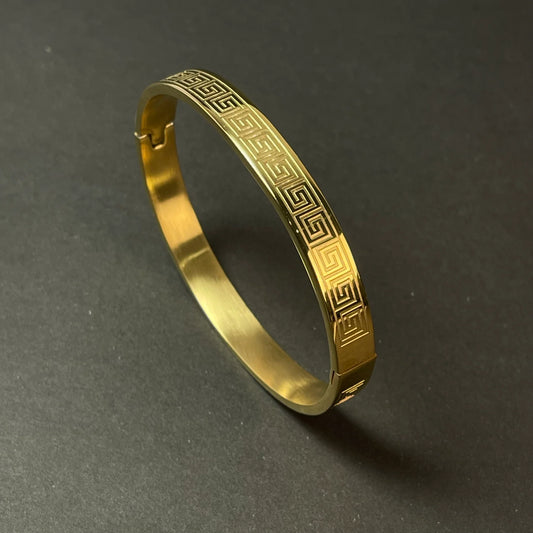 “Classic Golden Bracelet Kara – Timeless & Stylish” Any bracelet